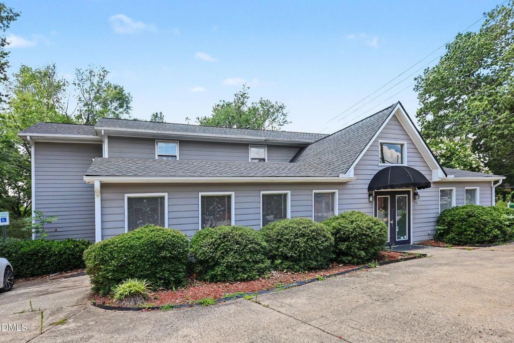 551 W Main Street, Clayton