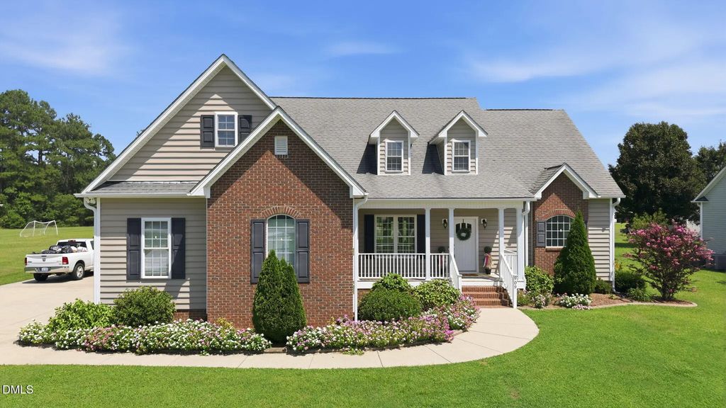 909 Gor An Farm Road, Selma