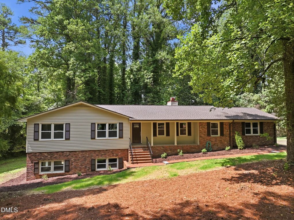 2912 Oxford Road, Henderson