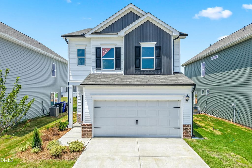 127 Oyster Tabby Drive, Lillington