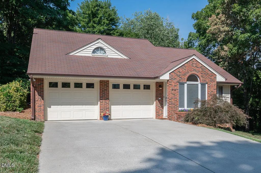 612 Wildwood Lane, Graham