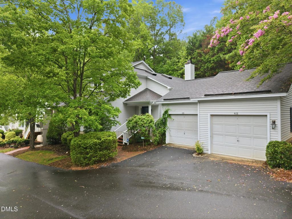 484 Beechmast, Pittsboro