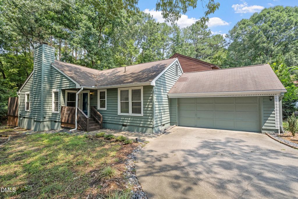 27 Clover Drive, Chapel Hill