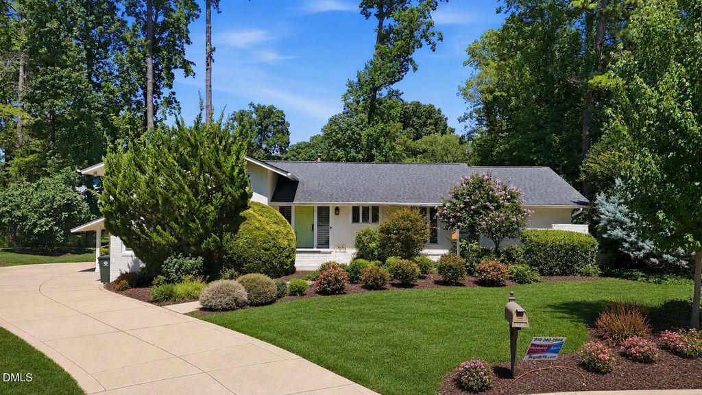 6804 Woodhaven Court, Raleigh