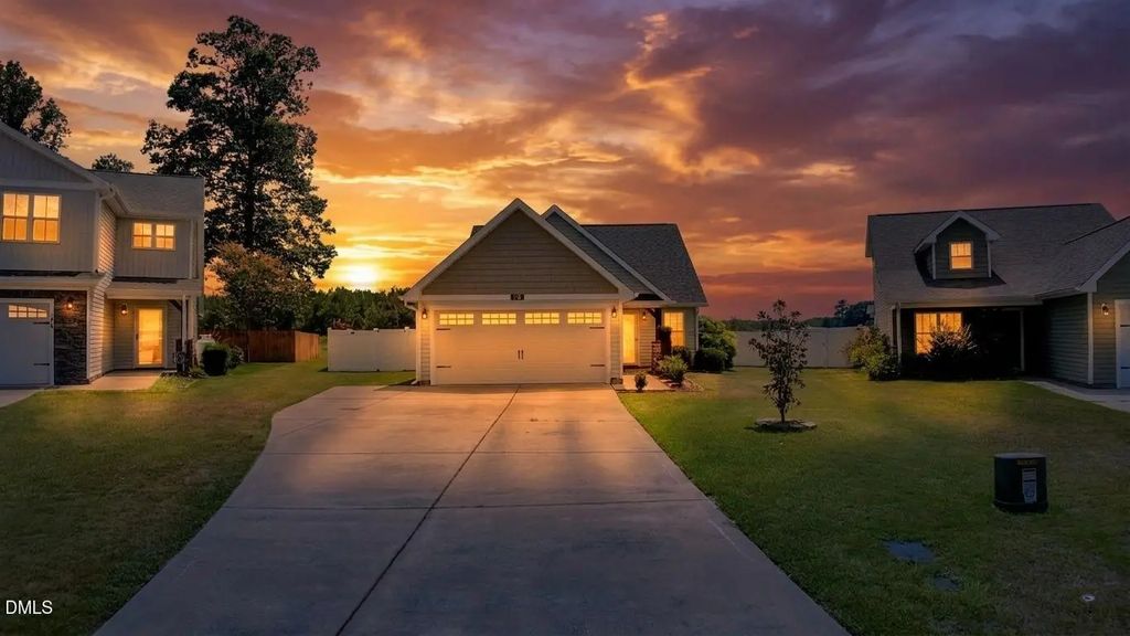 118 Cove Place, Clinton