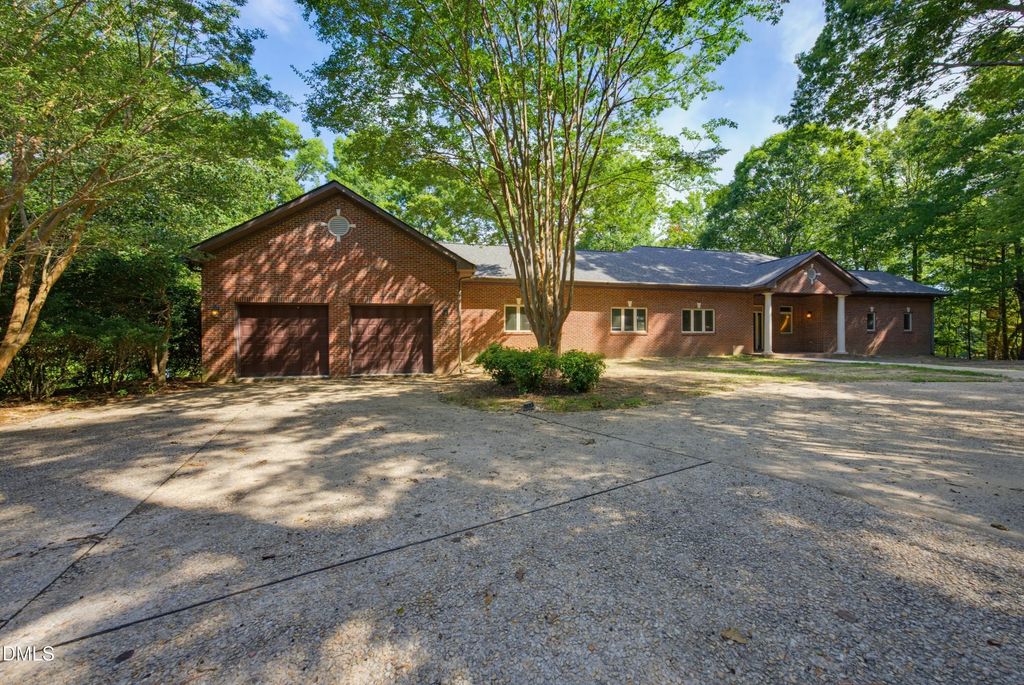 1113 Falling Stream, Sanford