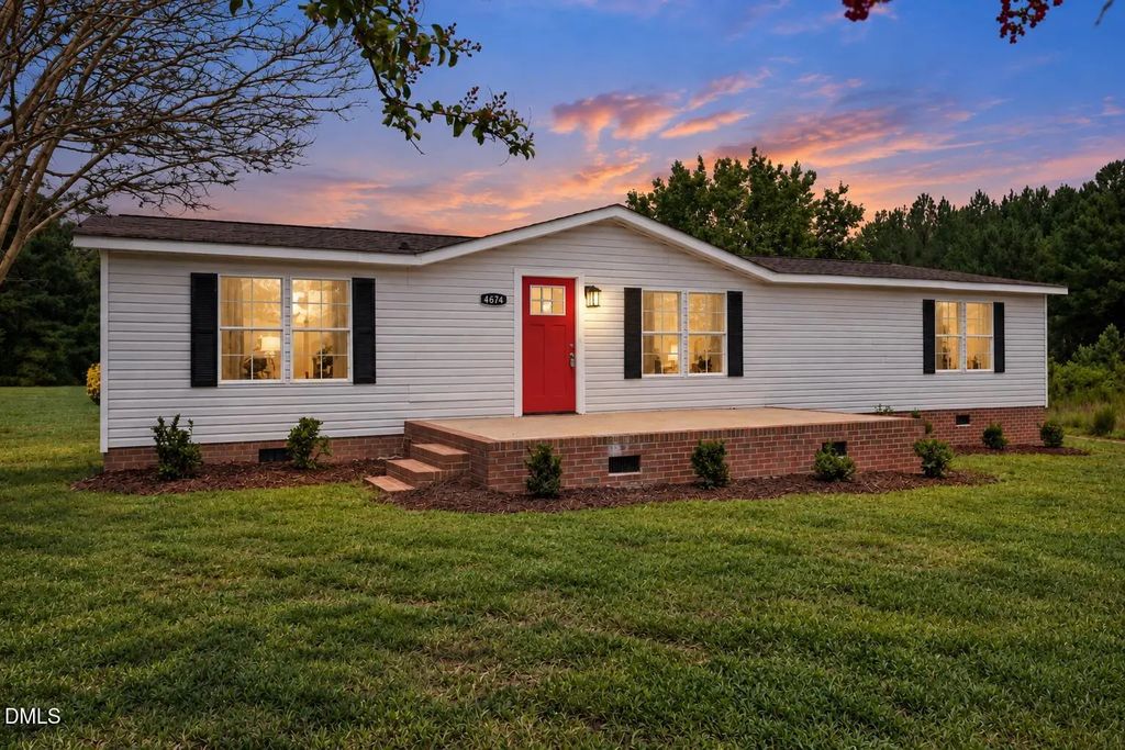 4674 Denton Road, Middlesex