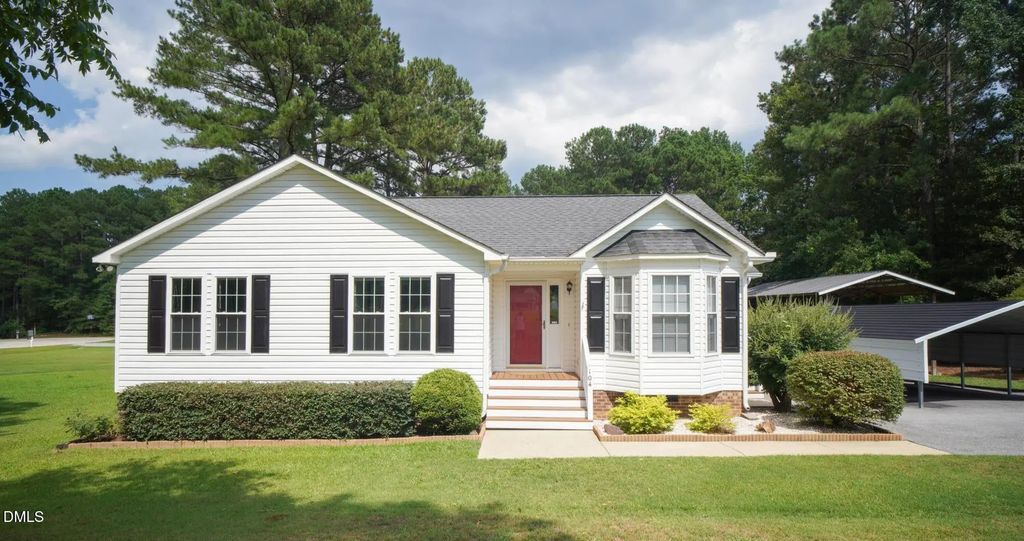 104 Trey Drive, Benson