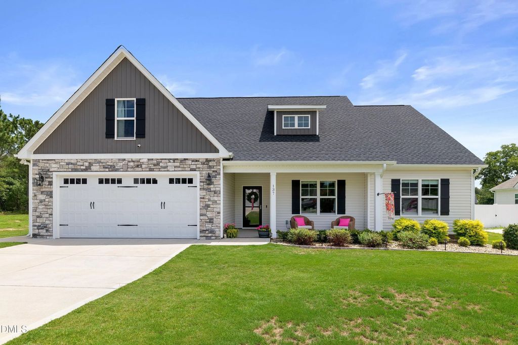 137 Shadybrook Drive, Benson