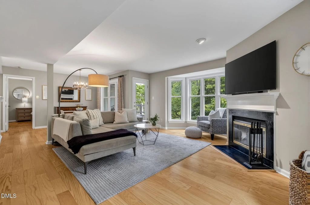 1011 Wirewood Drive 201, Raleigh