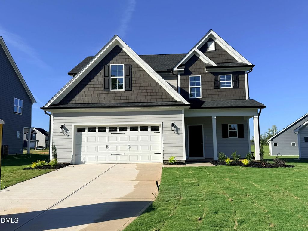 131 Grinnell Loop, Sanford