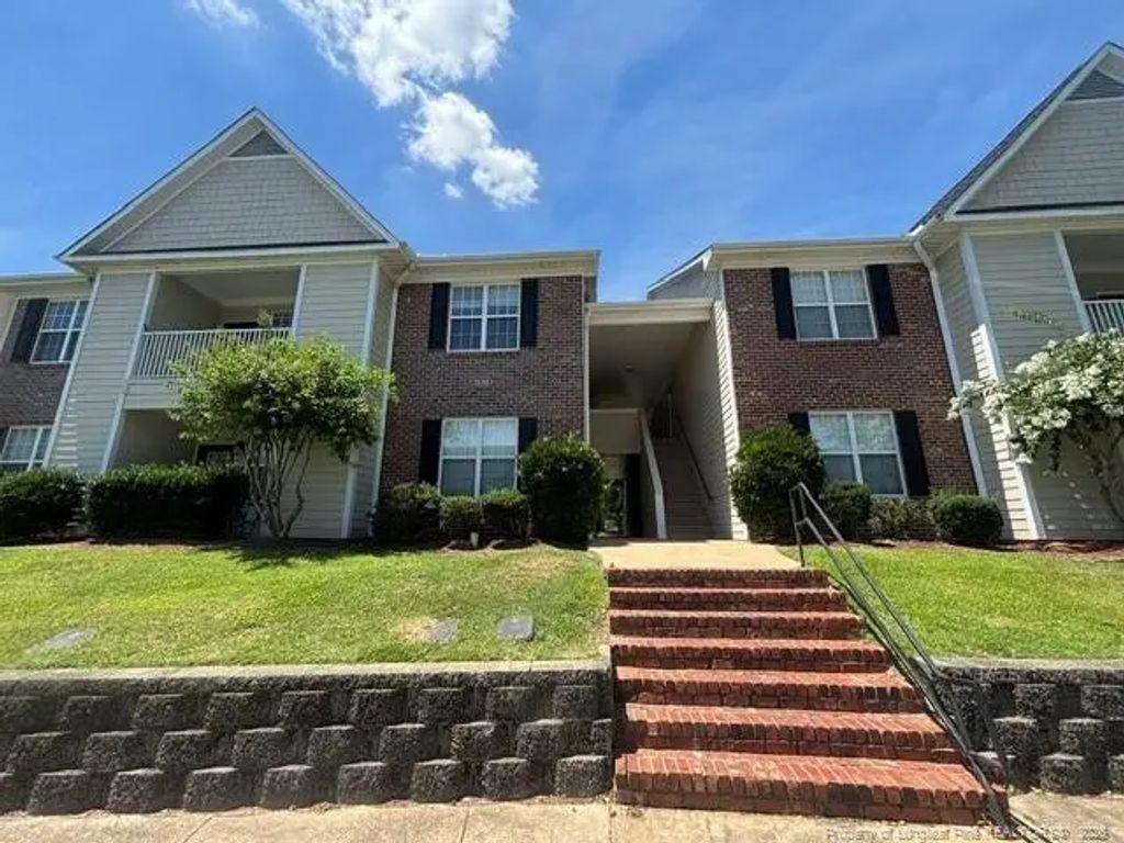 3139 Wisteria Lane 202, Fayetteville