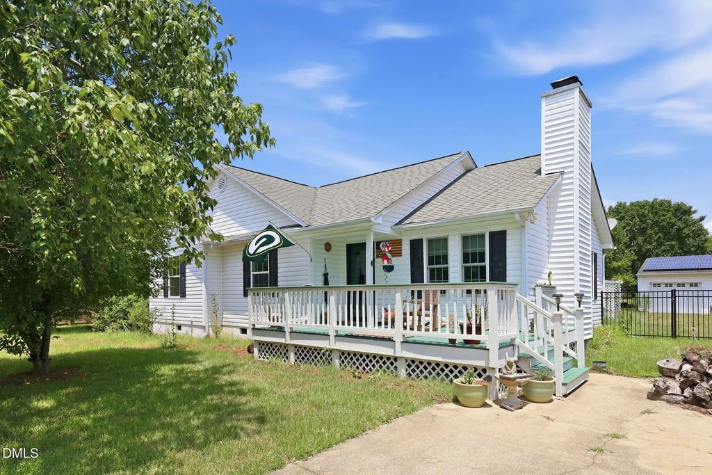 28 Katz Lane, Angier