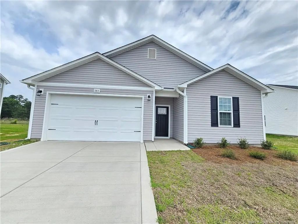 283 Crowville Street, Raeford
