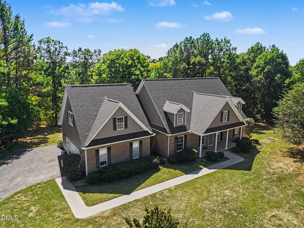 606 Old Chestnut Crossing, Moncure
