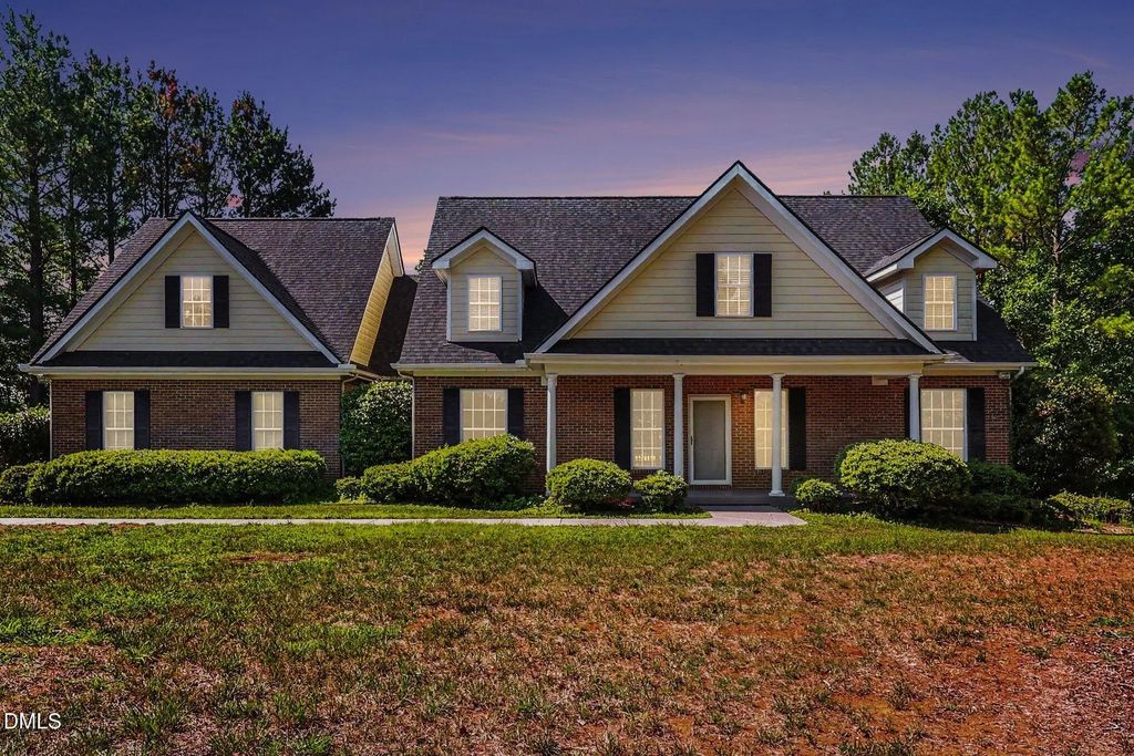 606 Old Chestnut Crossing, Moncure