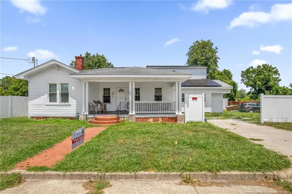 305 E 11th Street, Lumberton