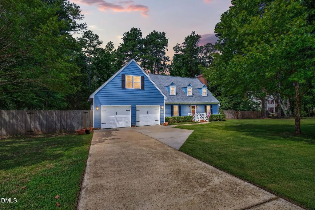 2900 Meadowview Court, Apex