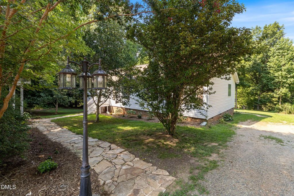 3286 Nc 54 Highway, Haw River