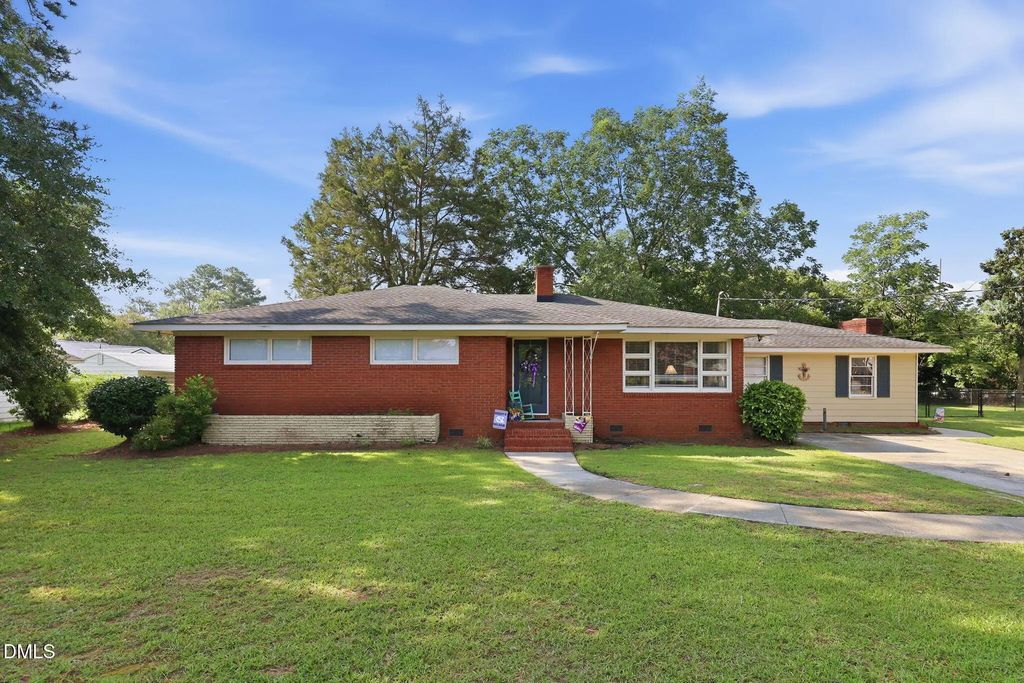 105 Jones Drive, Dunn