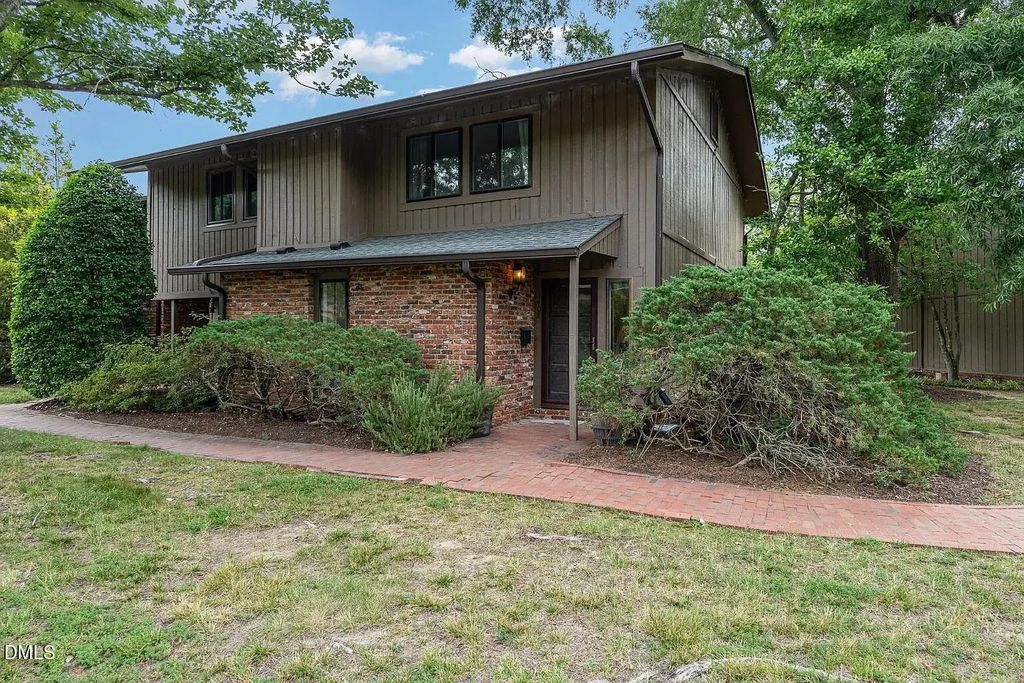 1408 Oak Tree Drive, Chapel Hill