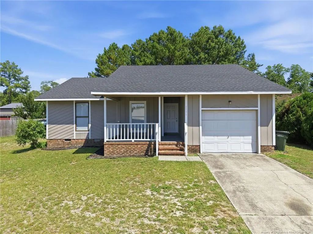 6866 Kingsgate Drive, Fayetteville