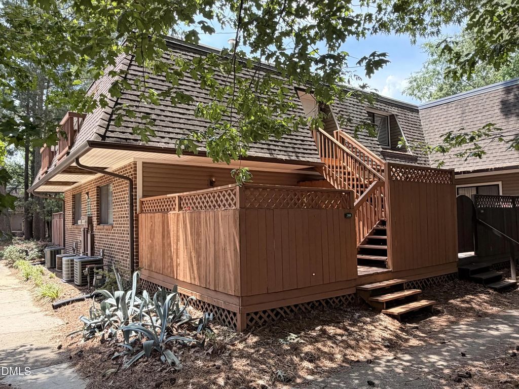 366 Summerwalk Circle, Chapel Hill