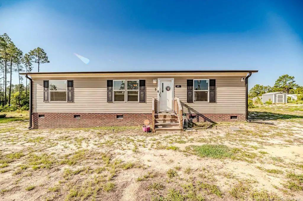 211 Pine Oak, Cameron