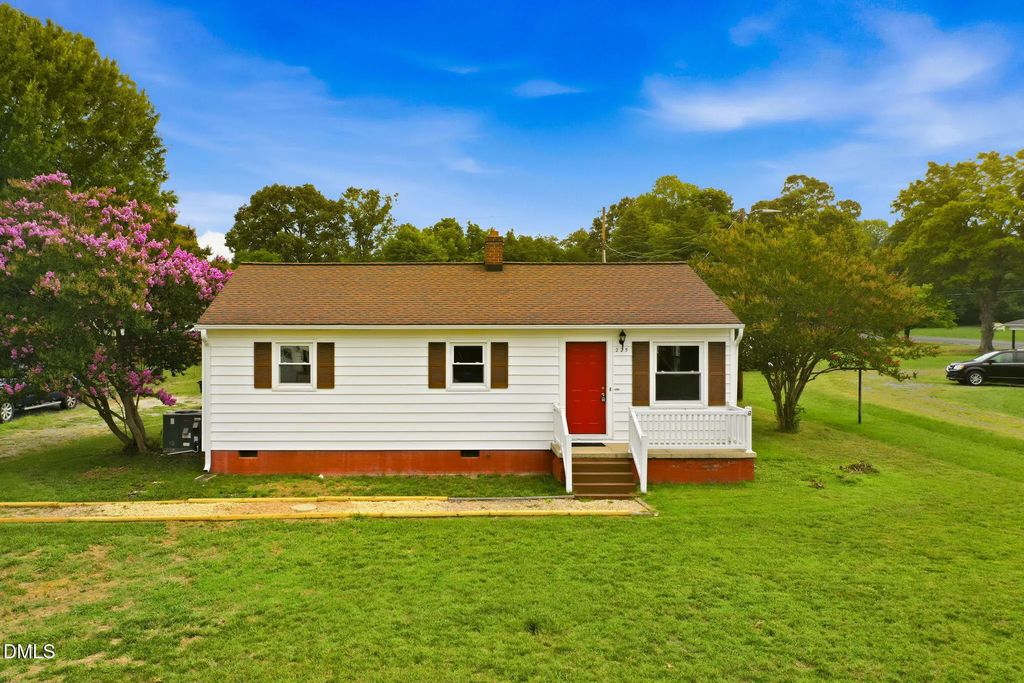 225 Circle Drive, Gibsonville