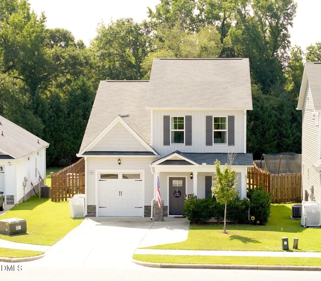 104 Jude Court, Dunn