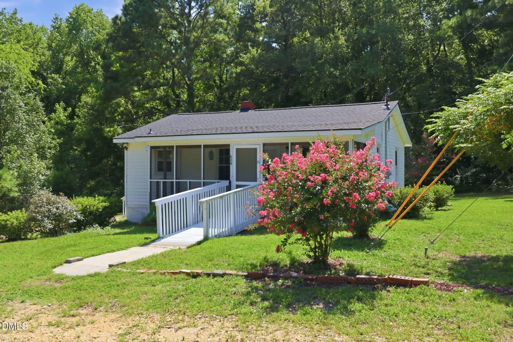 608 N 16th Street, Erwin