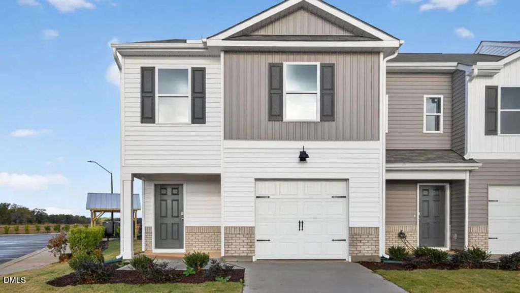 37 Bee Garden Court, Angier