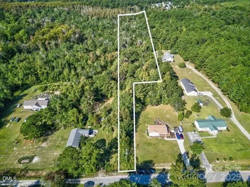 110 Hewett-burton Road Se, Leland