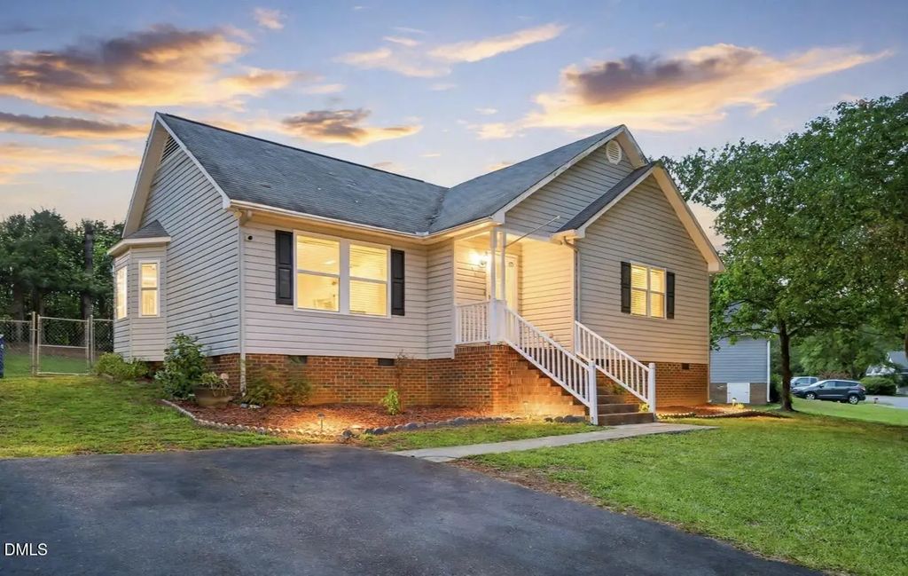 215 Brookfield Circle, Sanford
