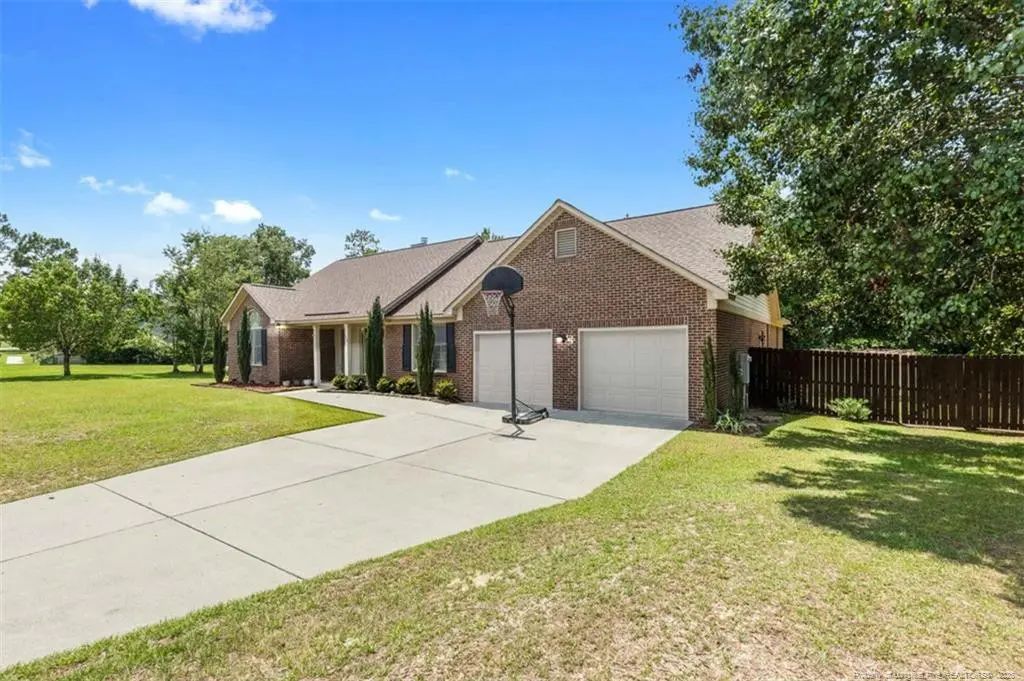 726 Foxcroft Drive, Fayetteville