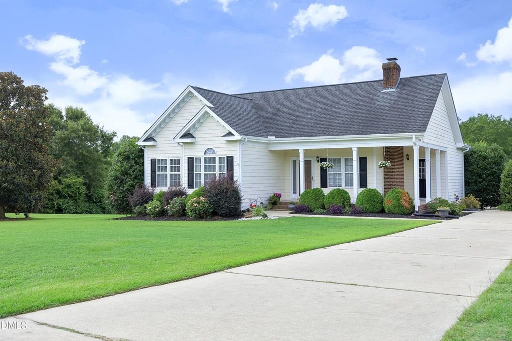 211 Sherman Lakes Drive, Fuquay Varina