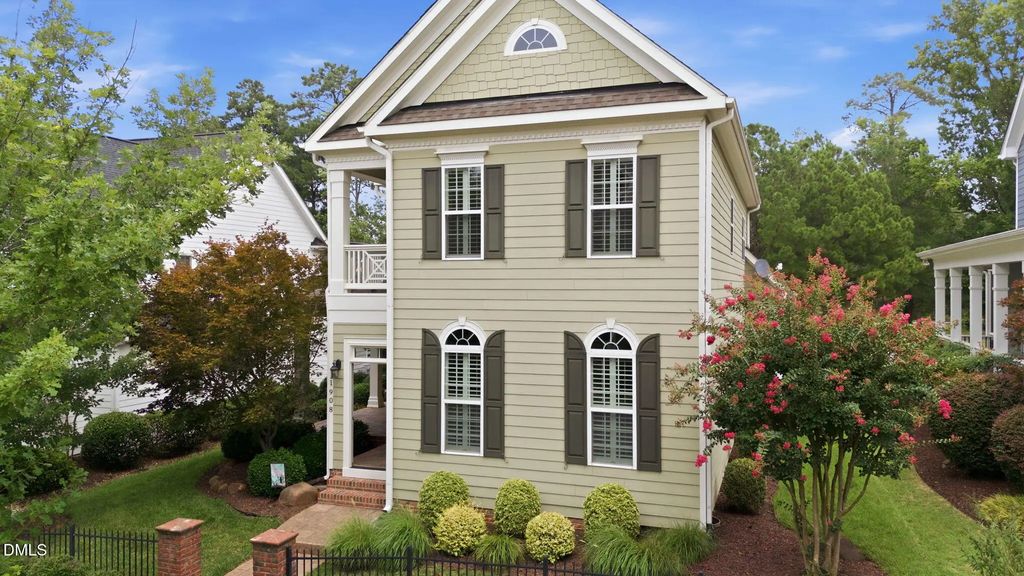 1908 Green Oaks Parkway, Holly Springs