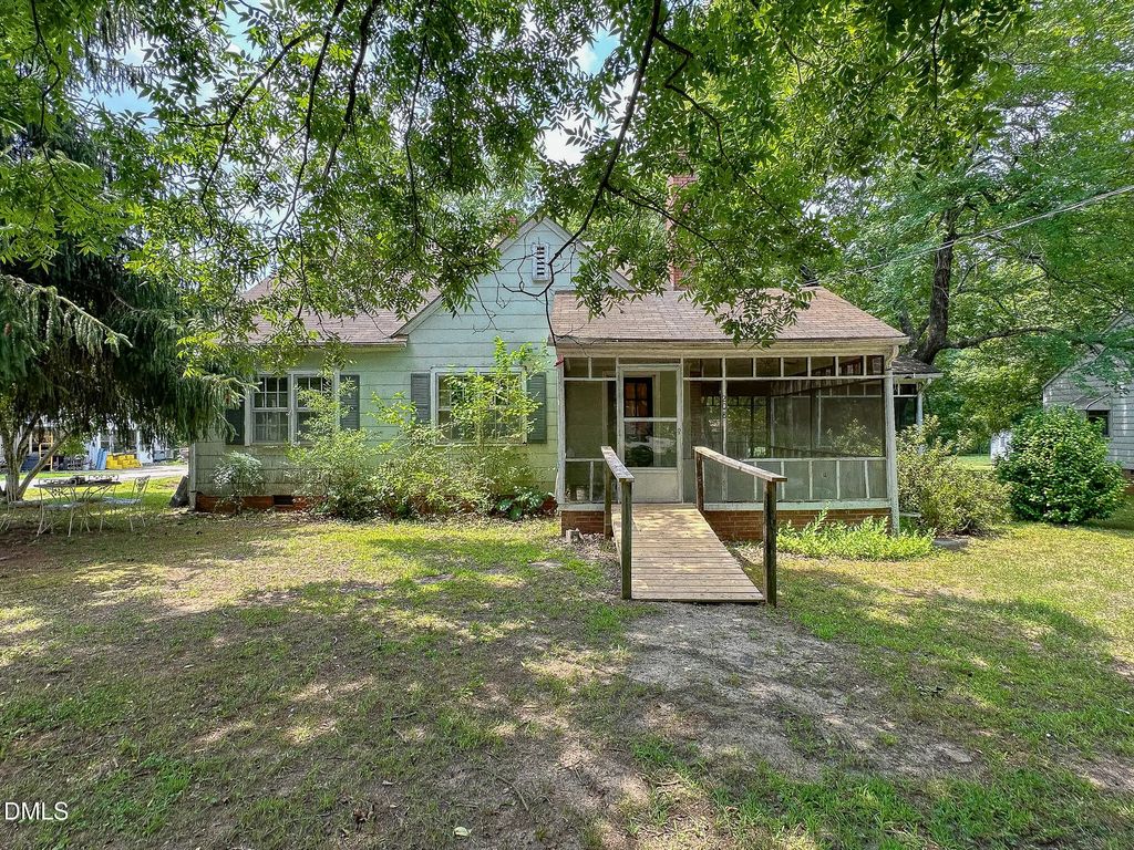 208 Elm Street, Norlina