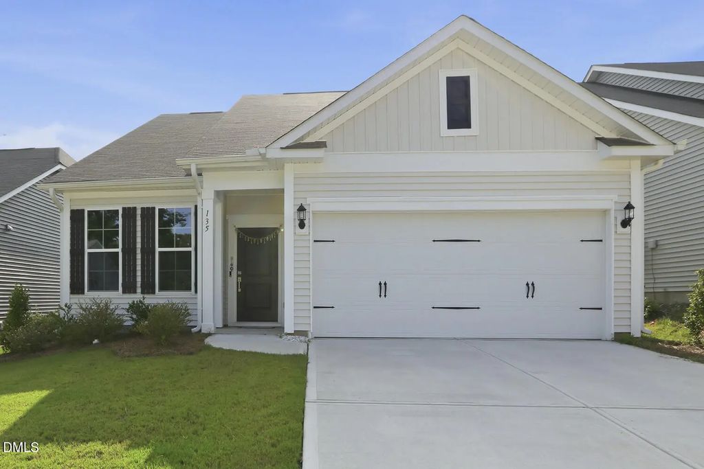 135 White Oak Garden Way, Garner