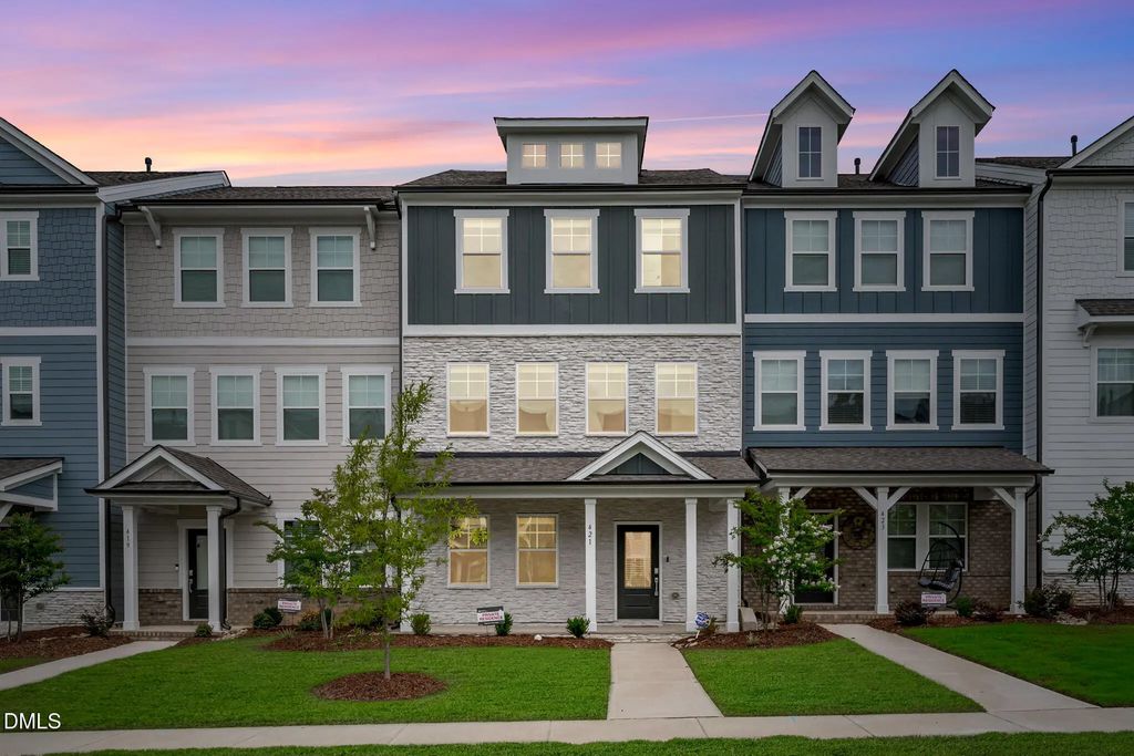421 Rowe Way, Knightdale