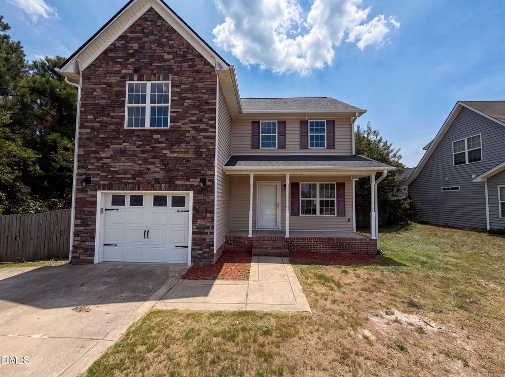 505 Old Warden Way, Hope Mills