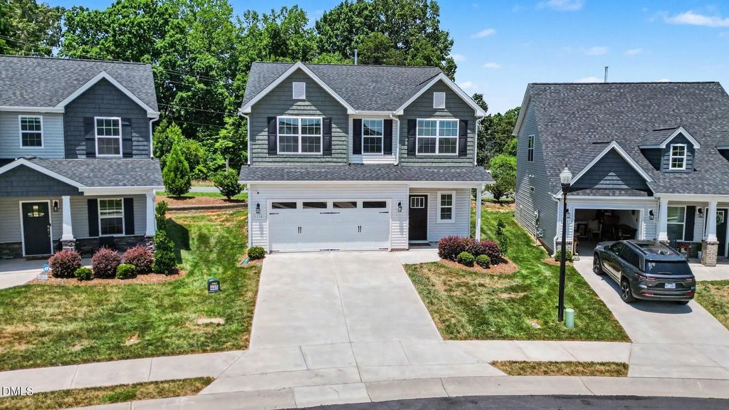 2238 Campbell Loop, Burlington