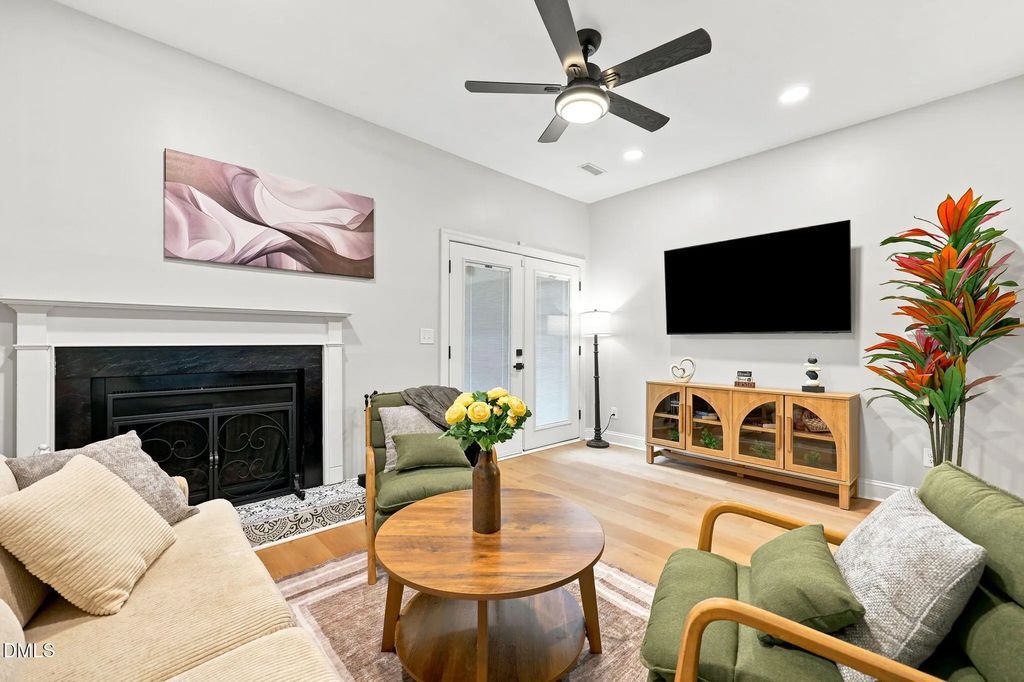 305 Kendall Drive # 203, Durham