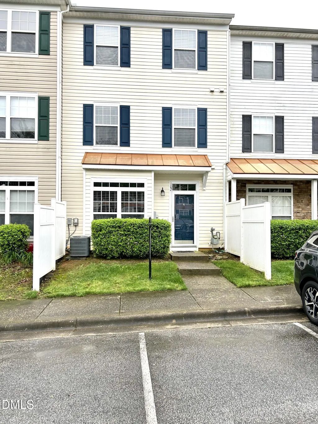 2210 Raven Road 102, Raleigh