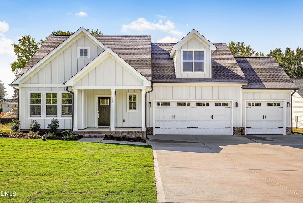147 Croatoke Court, Angier