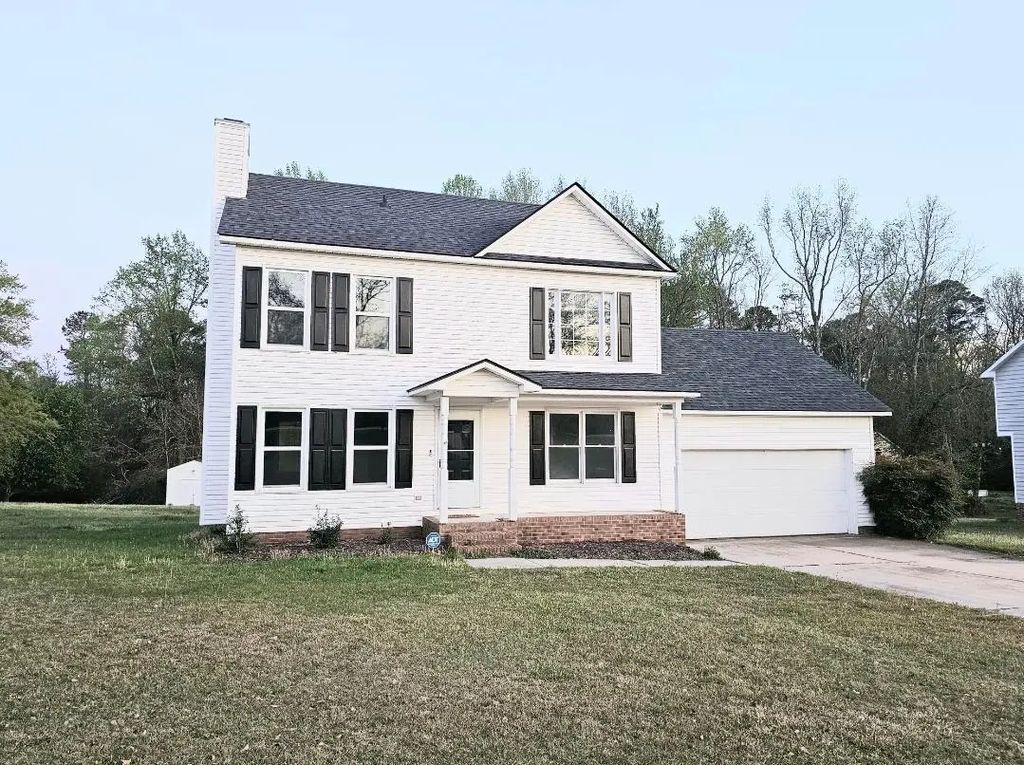 250 Pope Lake Road, Angier