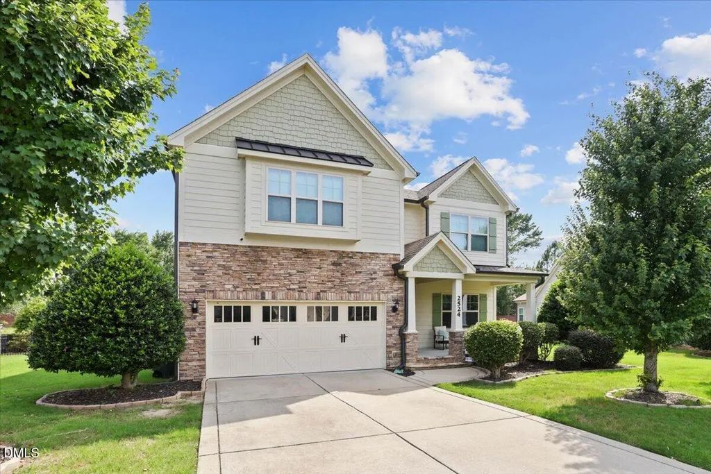 2524 Thorngrove Court, Fayetteville