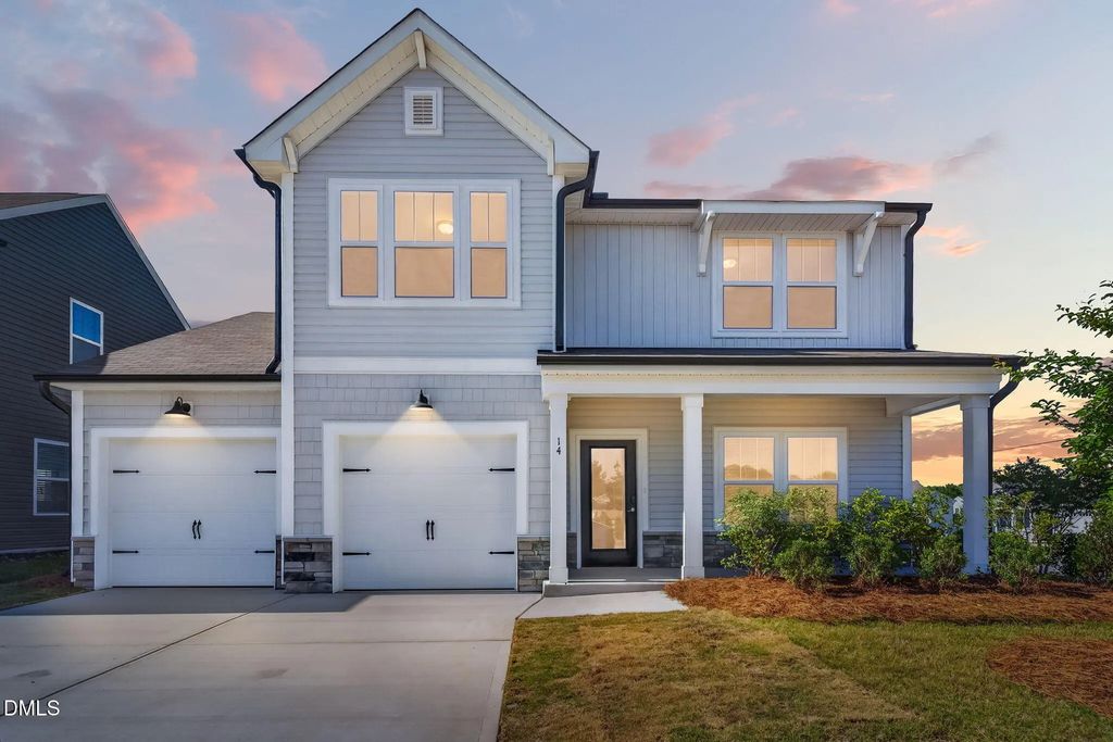 14 Horseshoe Place, Angier