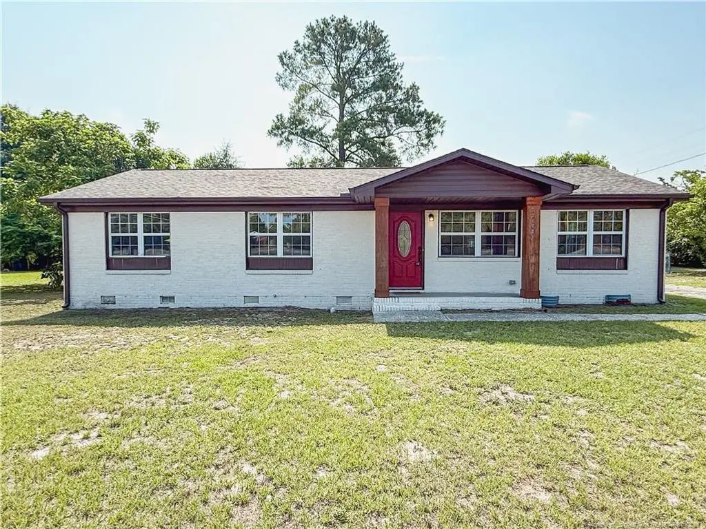 3269 Legion Road, Hope Mills