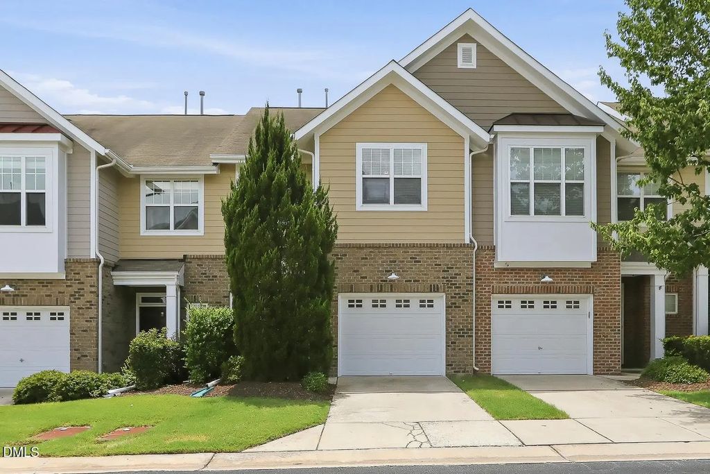 9137 Wooden Road, Raleigh